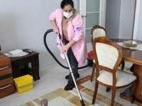Pendik'te Yaşlı, engelli ve yatağa bağımlı hastalara ev temizliği yapılıyor