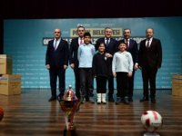 Gençlik ve Spor Bakanı Dr. Osman Aşkın Bak Okullara Spor Malzemesi Dağıtım Töreni'ne katıldı