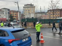 Pendik polisinden okul önlerinde önlem!