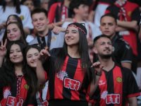 Süper Lig efsanesiydi: Şampiyonluğunu Binlerce Taraftarın Katılımıyla Coşkuyla Kutladı