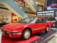 Barış Manço’nun Kırmızı Spor Otomobili ziyaretçileriyle buluştu