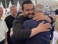 Gönüllere dokunmaya devam ediyoruz