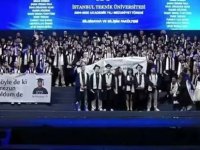 Mezuniyet töreninde Kur'an Ayeti'nden rahatsız oldular
