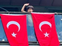 Cumhurbaşkanı Erdoğan’ın bayrak çağrısına İstanbul’dan yanıt