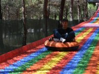Pendik Korusu’na Renkli Dev Kaydırak