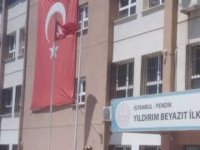 Pendik'te okulda balkon çöktü!