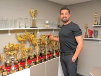 Para Döner Dolaşır, Gayrimenkulü Seçer...