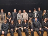 SAHNE GENÇLERİN : PENDİKTE TİYATRO ŞÖLENİ