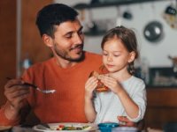 Çocuklarda Sağlıklı Beslenme Alışkanlığı Nasıl Kazandırılır?