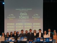 DÜNYANIN ŞİİRİ  2.Şiir Okuma ve Yazma Yarışması'nda dereceye girenler belli oldu