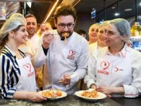 Ünlü Şef Danilo Zanna Depremzede Kadınlarla Aynı Mutfakta Buluştu