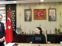 Ahmet Cin Koltuğu Çocuklara Devretti