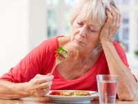 Alzheimer’a Karşı Tabaktaki Güç: MIND Beslenme Modeli
