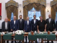 Büyük Birlik Partililer Yemekte Buluştu