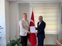 Muharrem Kır mazbatasını aldı