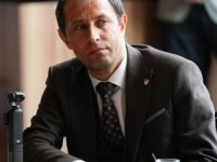 "Gazeteci Mithat Sayar, "Ben ülkücüyüm, MHP'liyim. Siyaset yapacaksam MHP'de yaparım!""