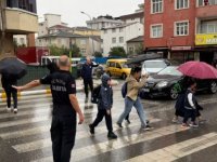 Pendik Belediyesi Zabıta Ekipleri Okul Önlerinde Trafik Güvenliğini Sağlıyor