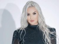 PINAR KÖMÜRCÜOĞLU’NDAN "BEN BİLMESEM" DİLLERDE