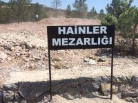 Vatan Hainleri Mezarlığına Gömüldü