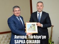 Macar Belediye Başkanı Türk Halkını tebrik etti